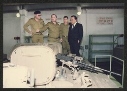 ["Caption: DKI visit to defense establishment of Israel. November 17, 1991. Sent by: Colonel Shimon Hefetz (aide to Minister)."]