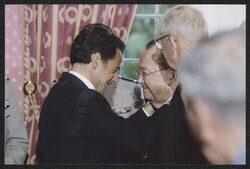 ["Label: Présidence de la République Française, Service Photographique."]